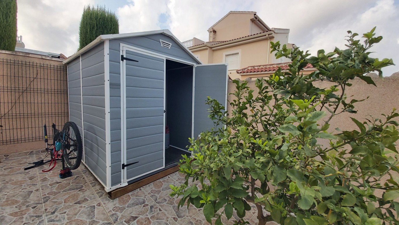 Villa en venta en Benimar