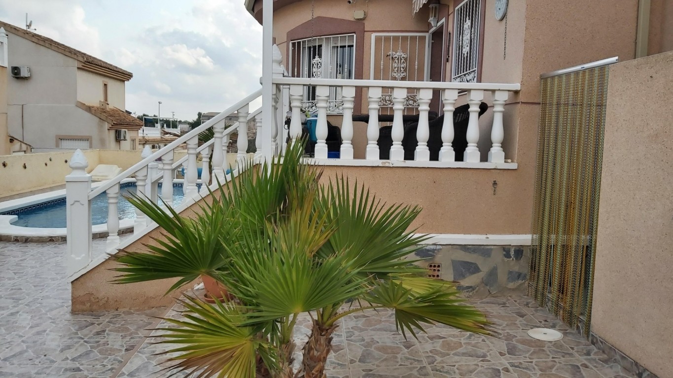 Villa en venta en Benimar