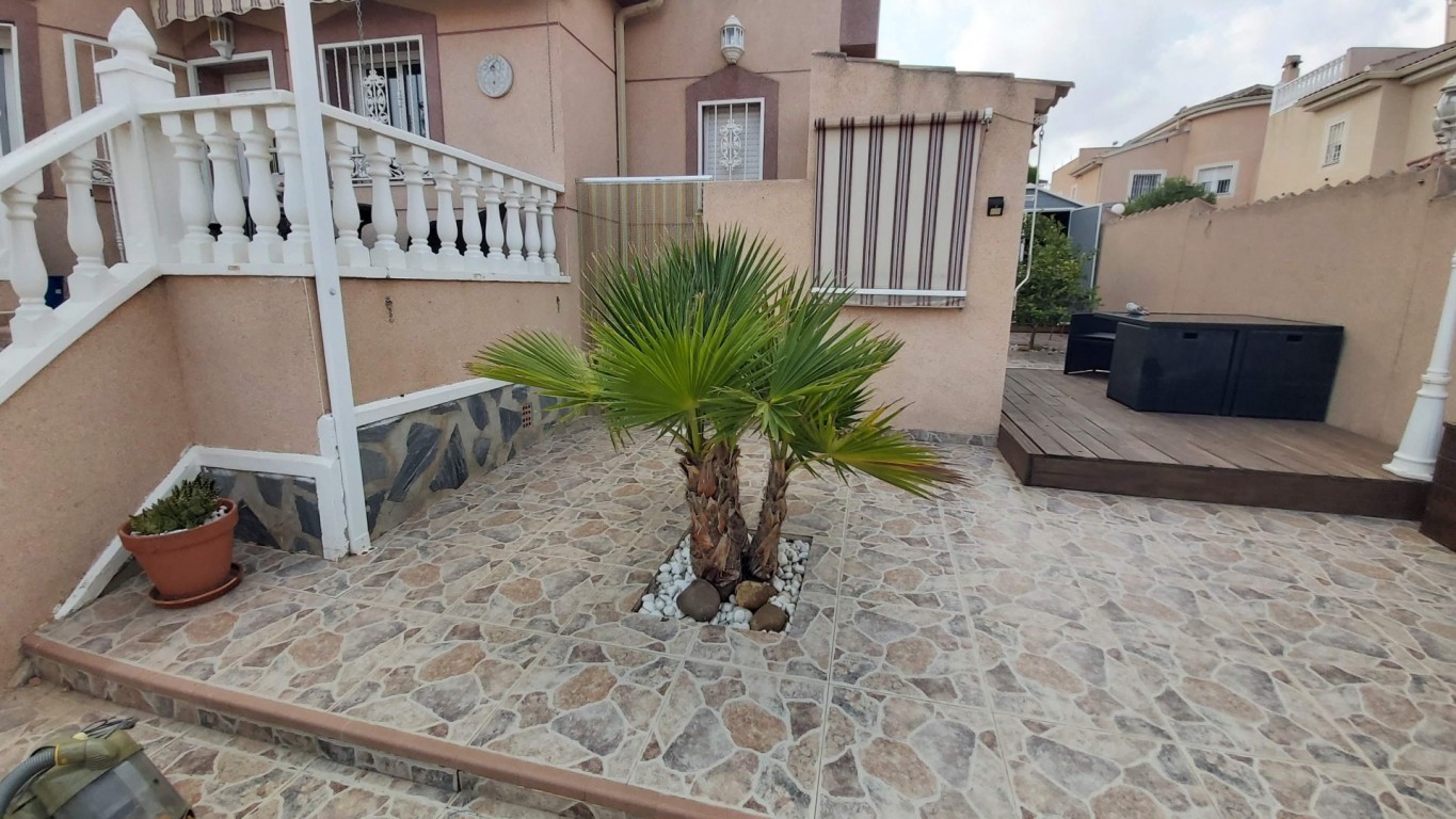 Villa en venta en Benimar
