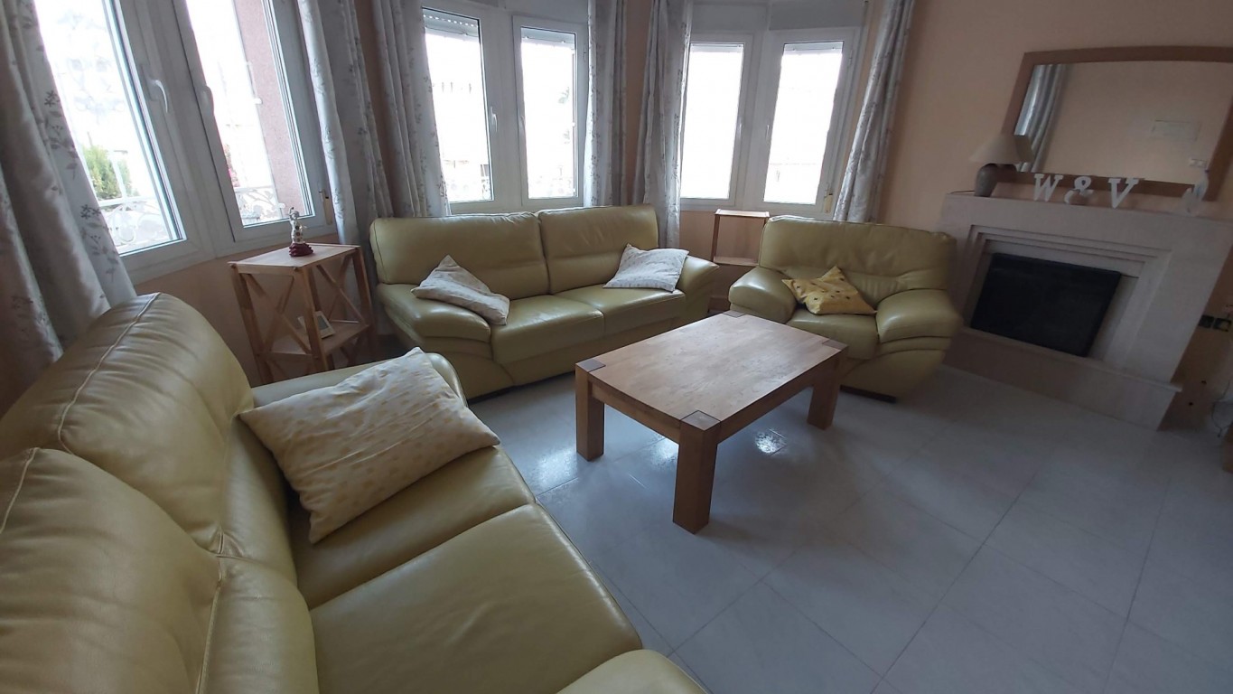 Villa en venta en Benimar