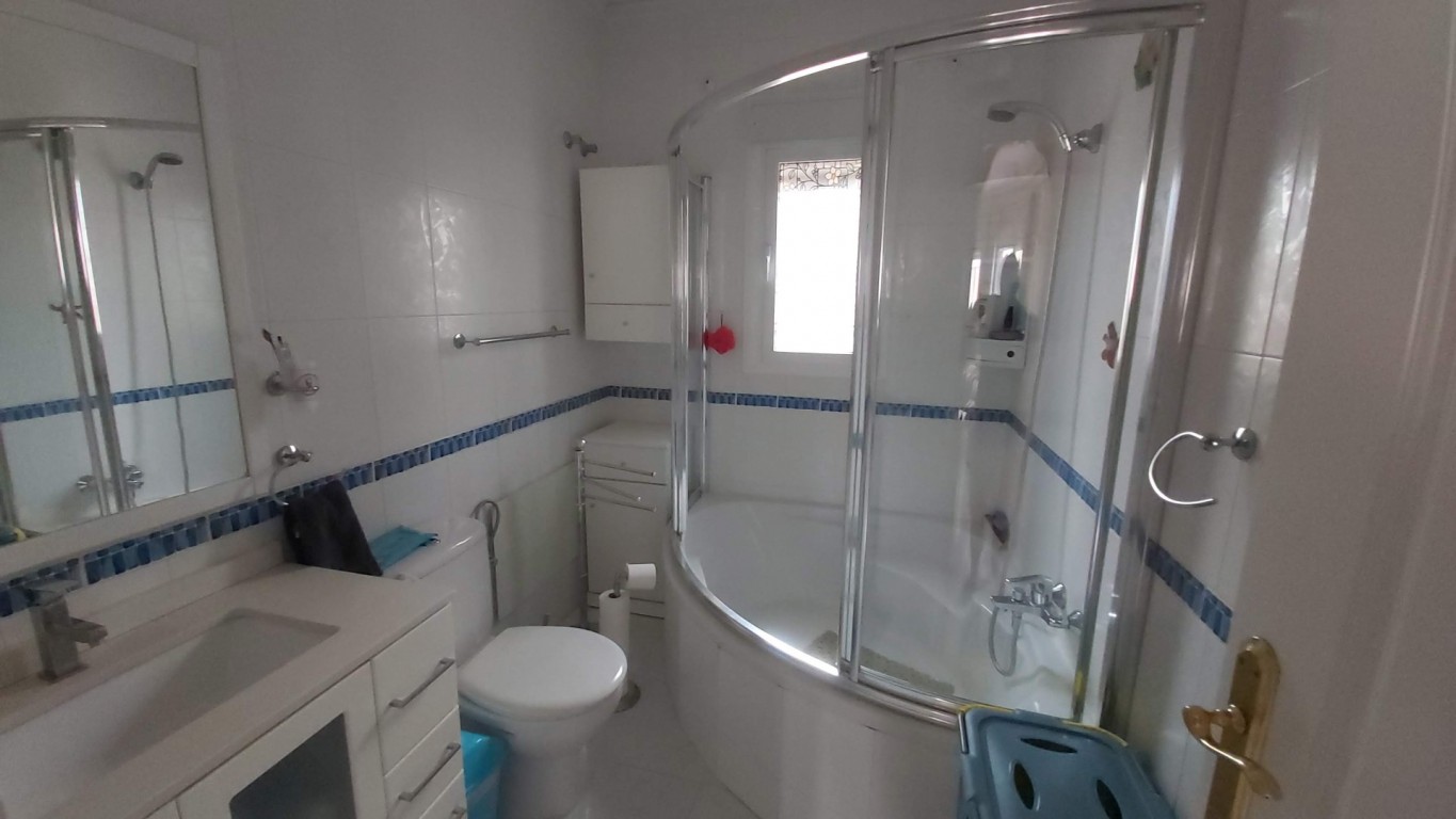 Villa en venta en Benimar