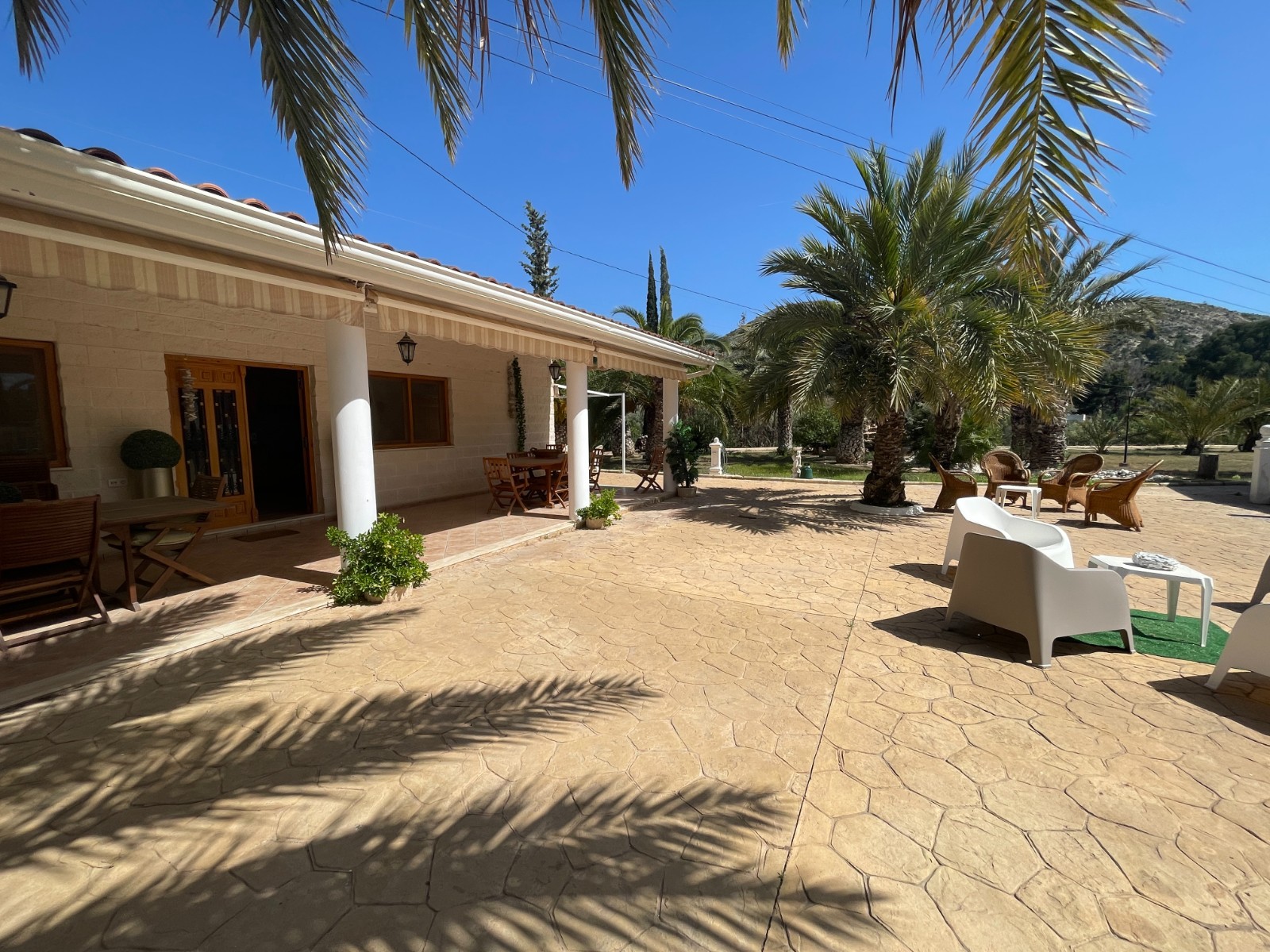 Country House for sale in Elda, Alicante, Spain