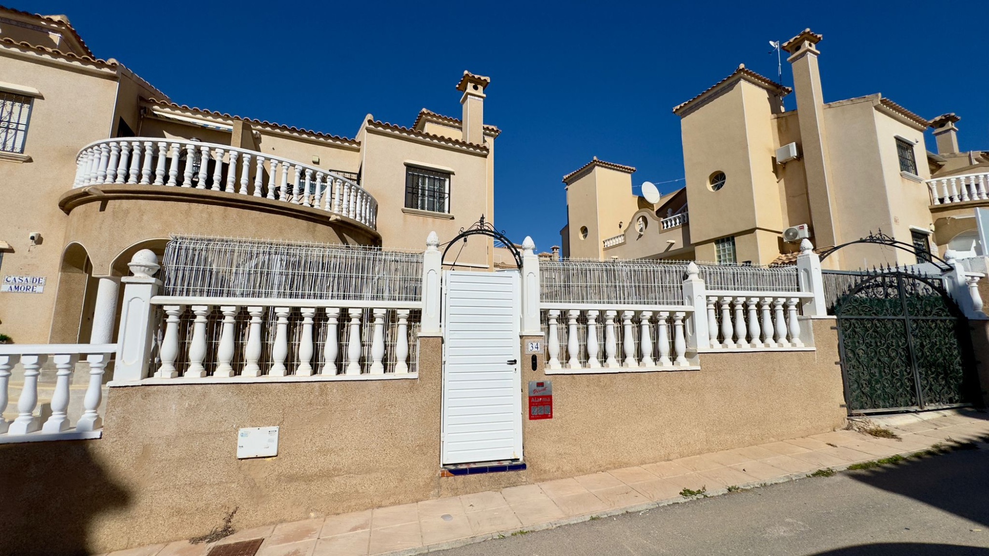 Villa en venta en Orihuela Costa