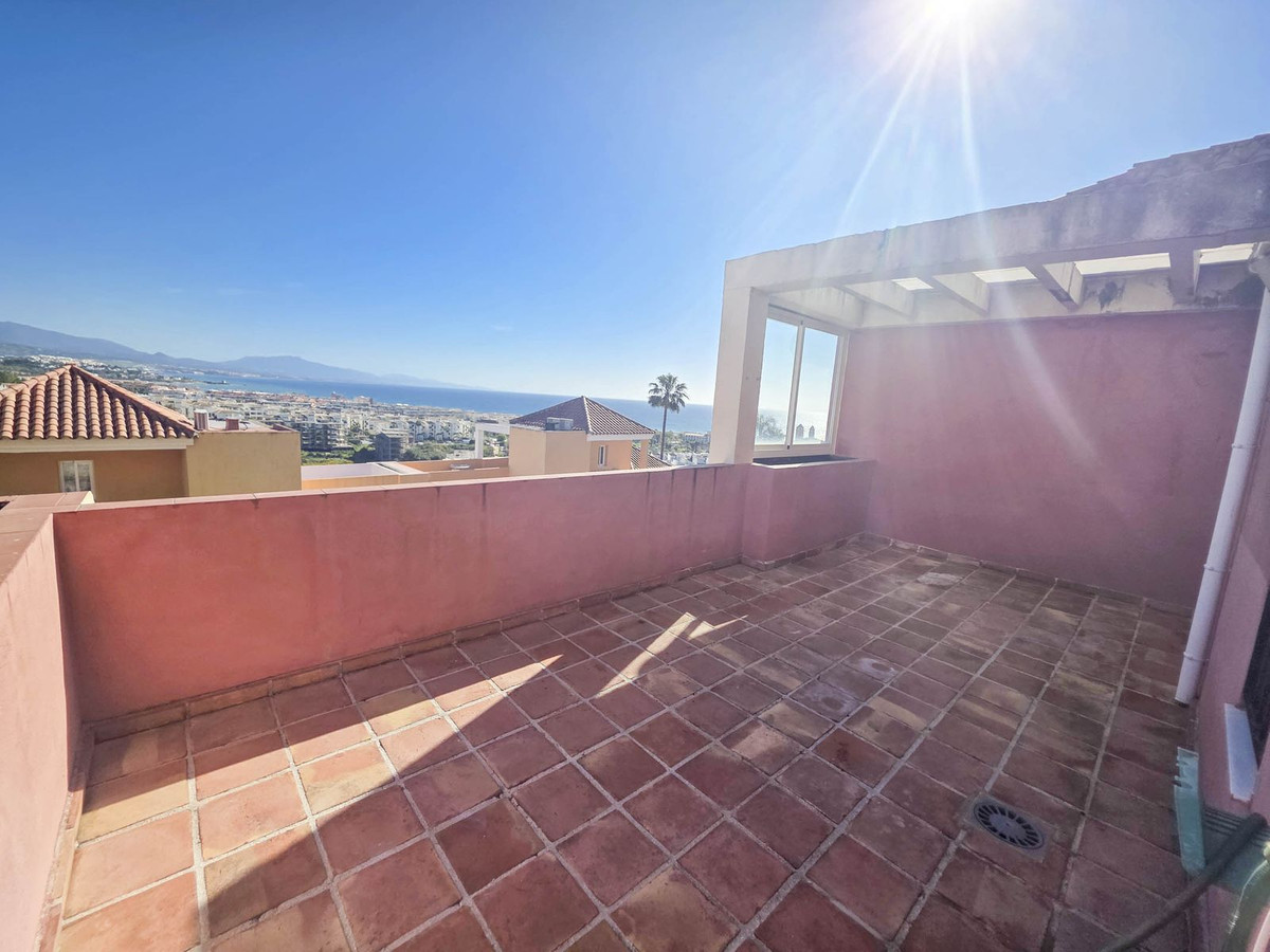 Apartment for sale in La Duquesa, Málaga, Spain