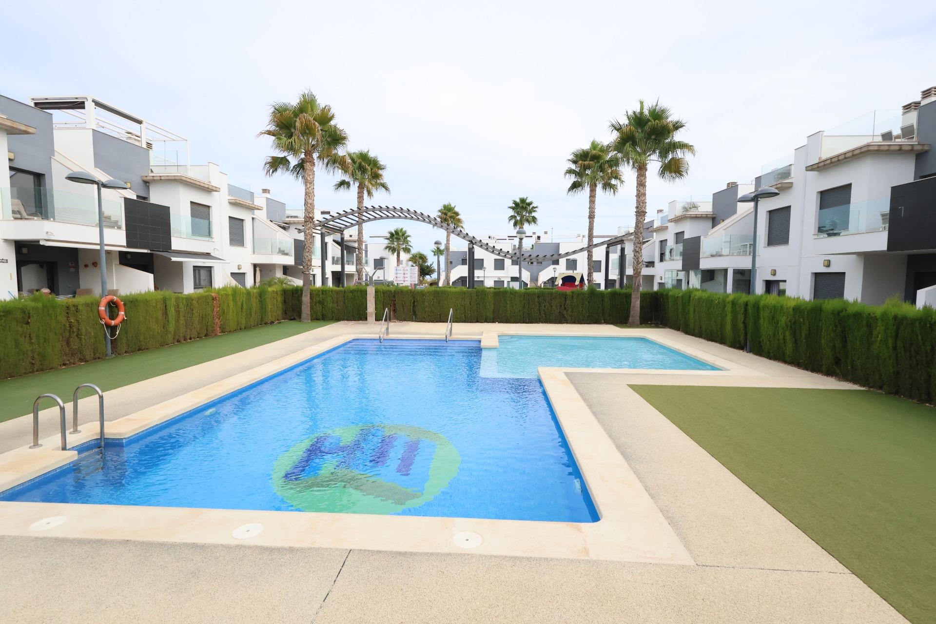 Bungalow for sale in Pilar De La Horadada, Alicante, Spain