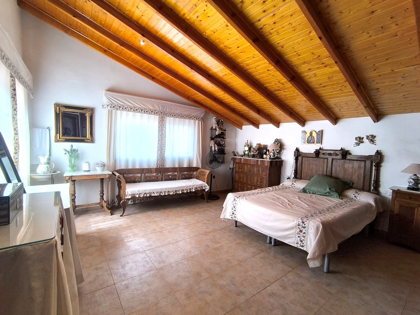 Villa for sale in Villena, Alicante, Spain