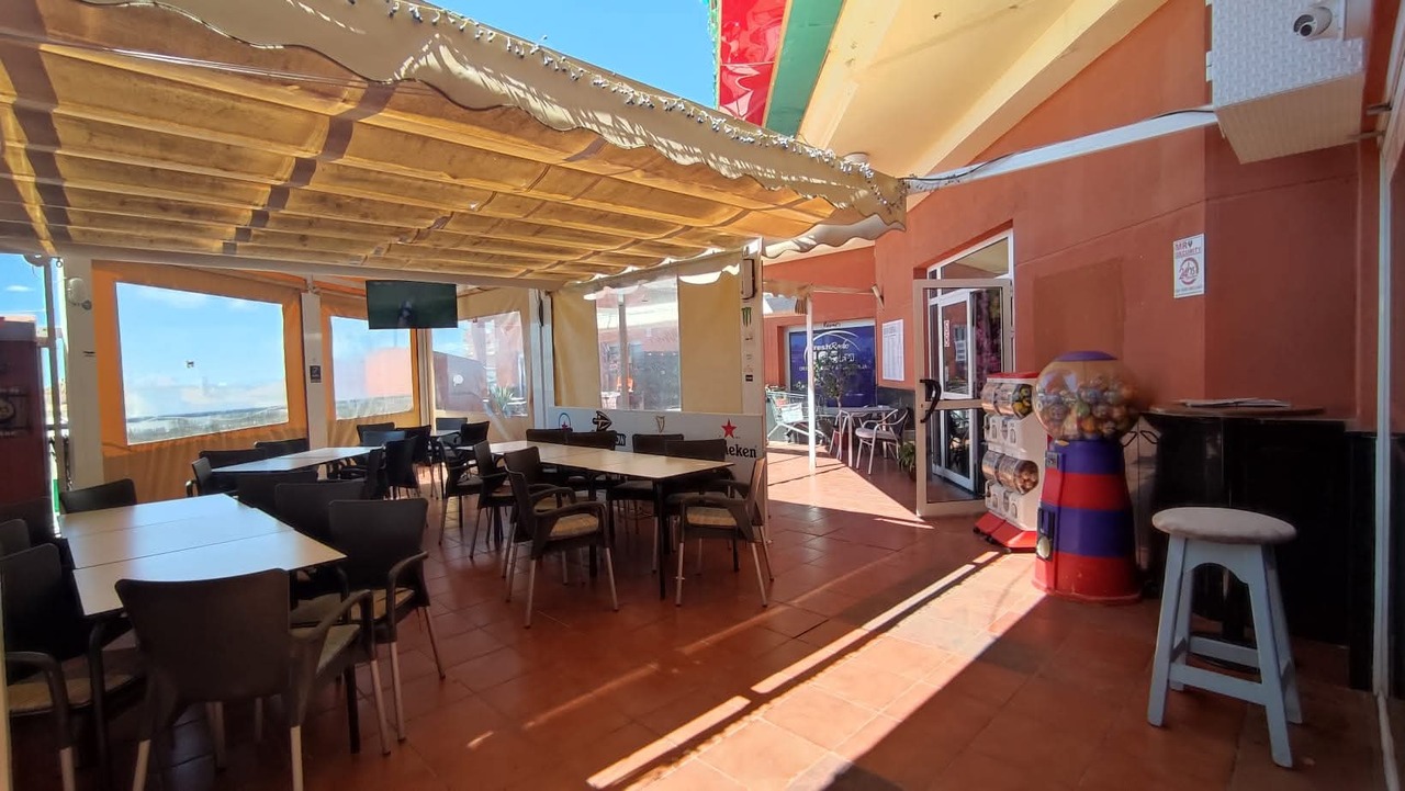 Commercial unit for sale in Los Altos, Alicante, Spain