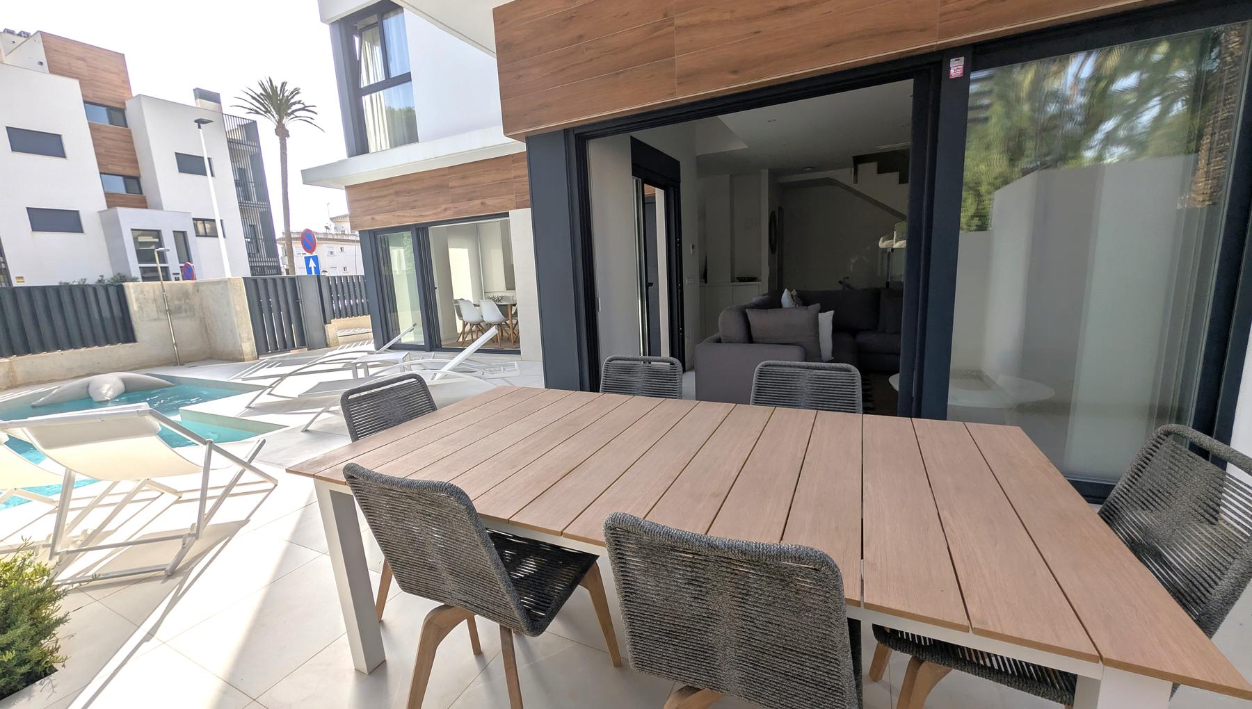 Villa en venta en Santiago De La Ribera