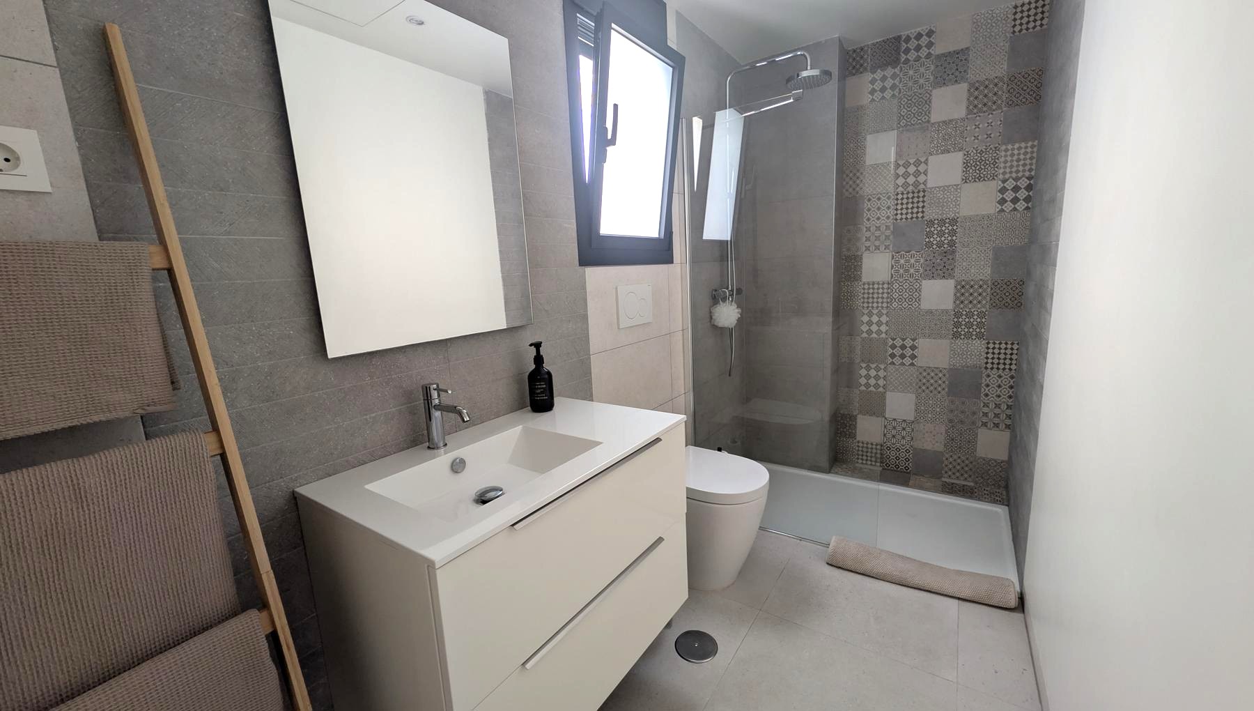 Villa en venta en Santiago De La Ribera