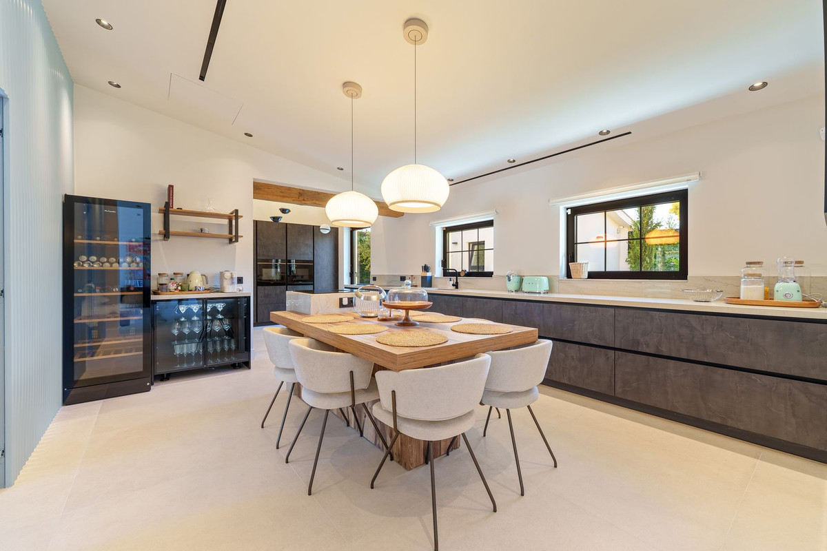 Villa for sale in Puerto Banus, Málaga, Spain
