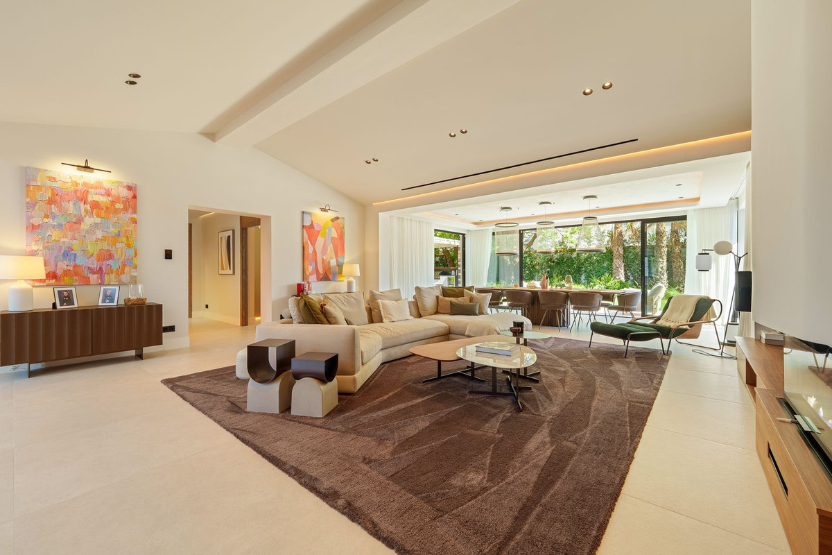 Villa for sale in Puerto Banus, Málaga, Spain
