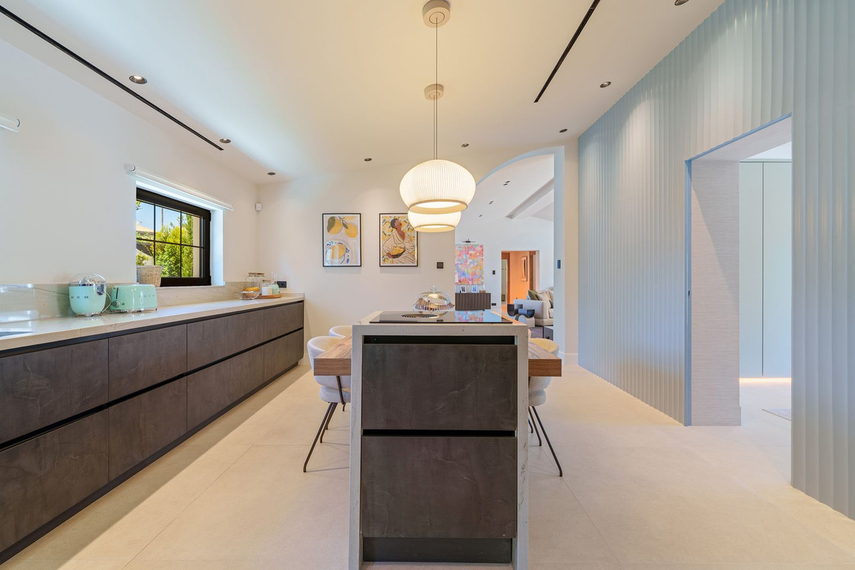 Villa for sale in Puerto Banus, Málaga, Spain