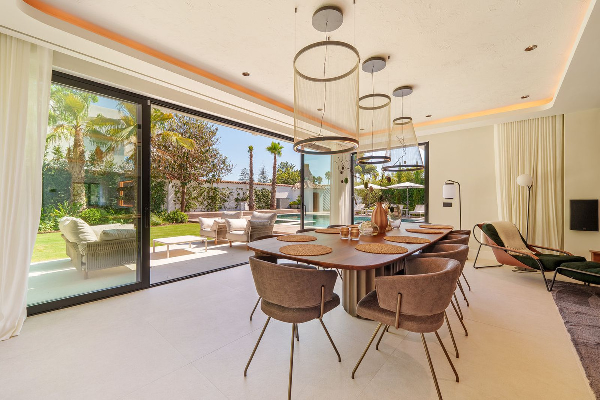 Villa for sale in Puerto Banus, Málaga, Spain