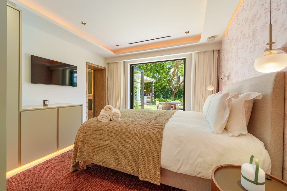 Villa for sale in Puerto Banus, Málaga, Spain