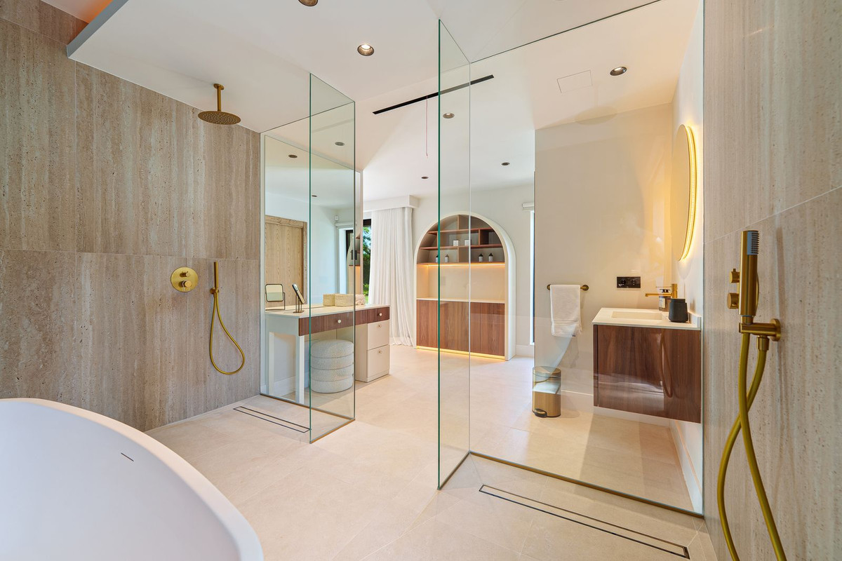 Villa for sale in Puerto Banus, Málaga, Spain