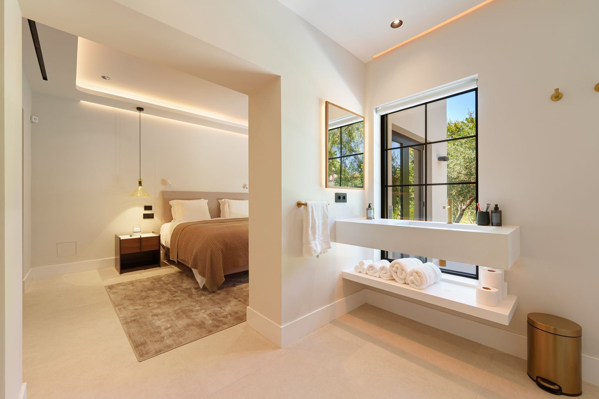 Villa for sale in Puerto Banus, Málaga, Spain