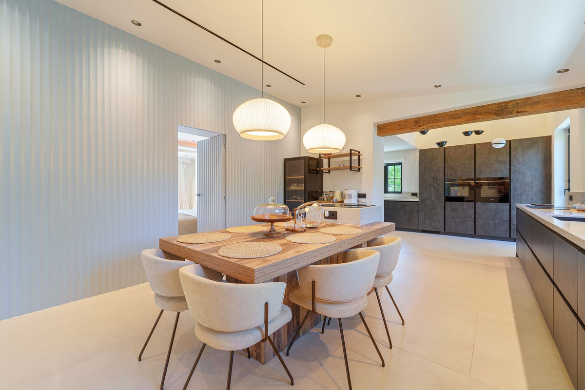 Villa for sale in Puerto Banus, Málaga, Spain