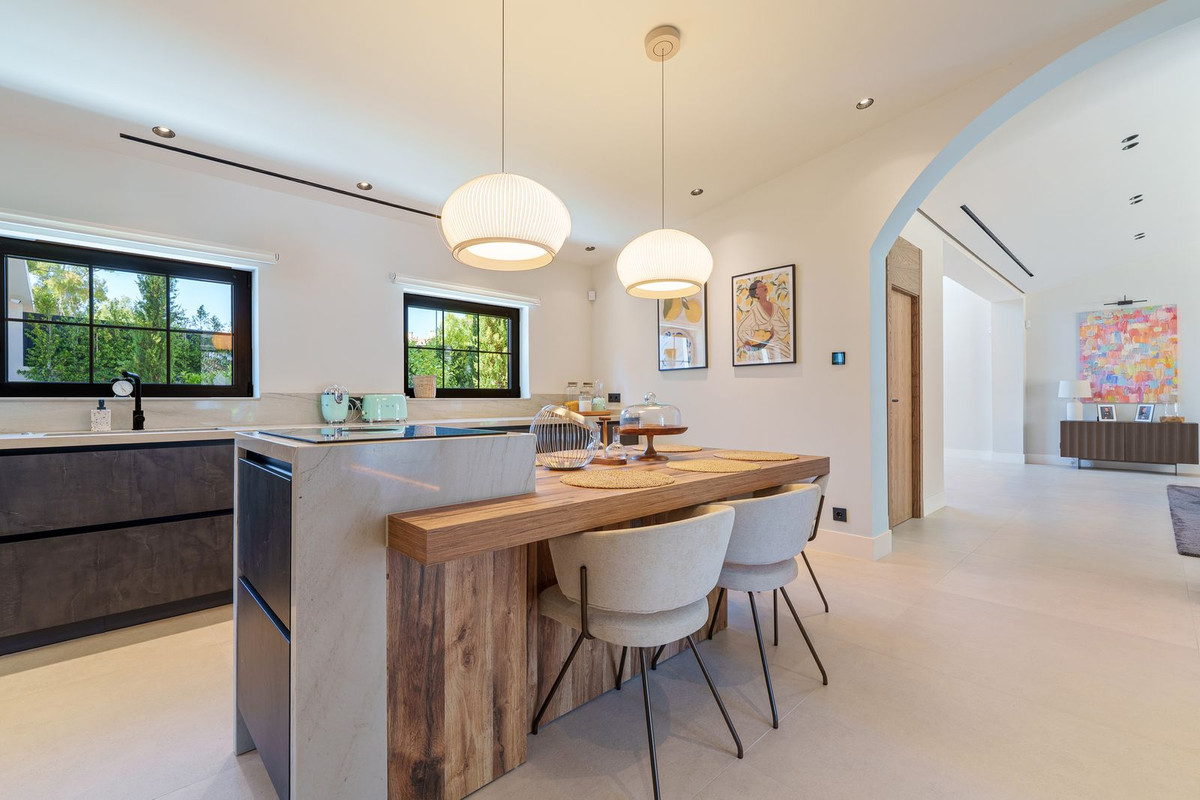 Villa for sale in Puerto Banus, Málaga, Spain