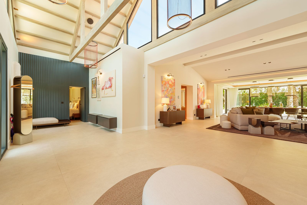 Villa for sale in Puerto Banus, Málaga, Spain