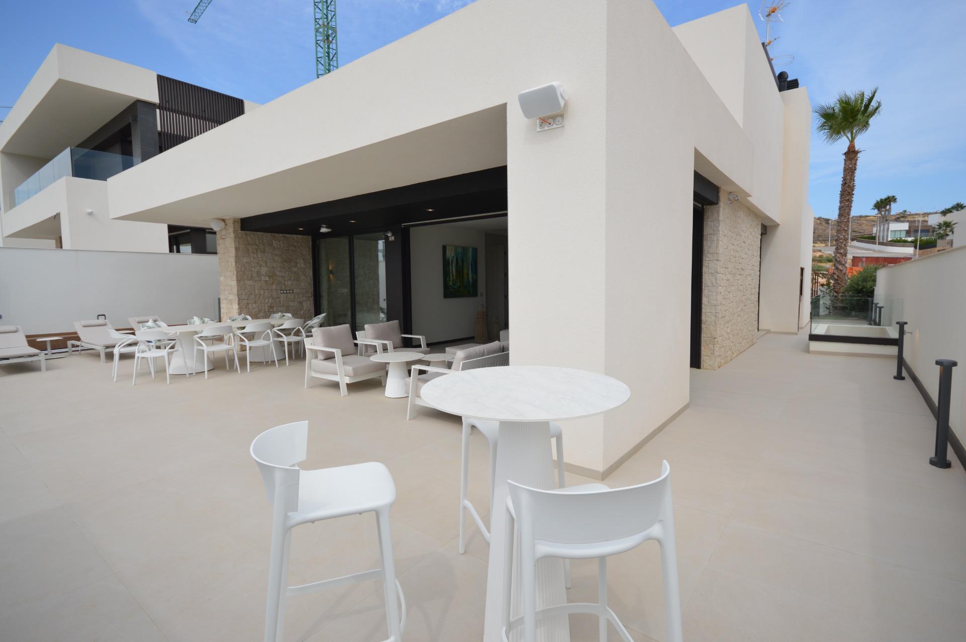 Villa for sale in Algorfa, Alicante, Spain