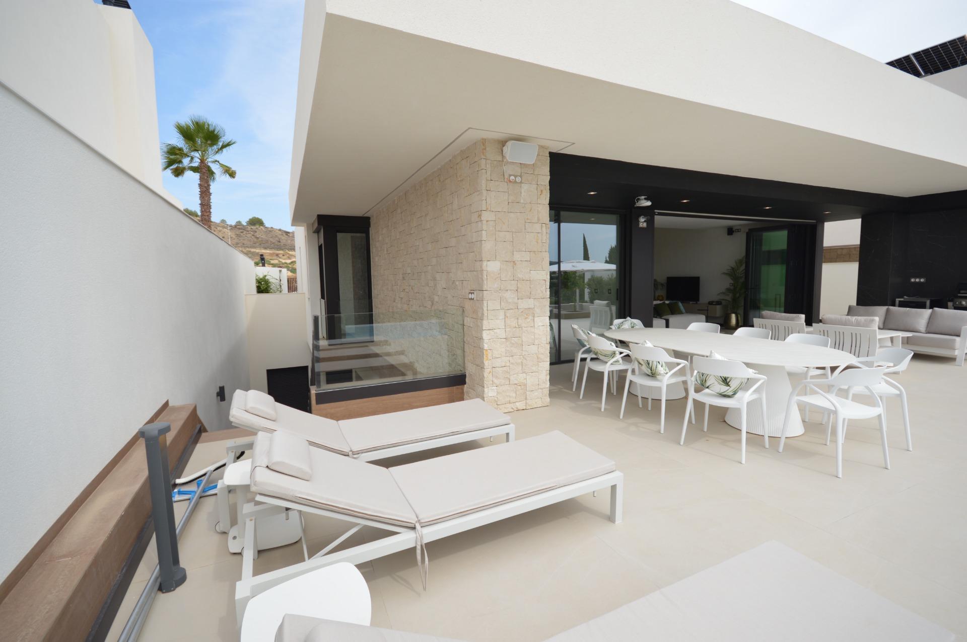 Villa for sale in Algorfa, Alicante, Spain