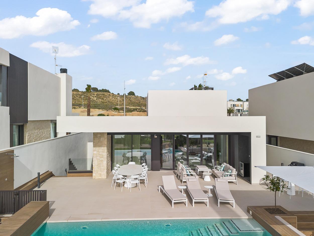 Villa for sale in Algorfa, Alicante, Spain