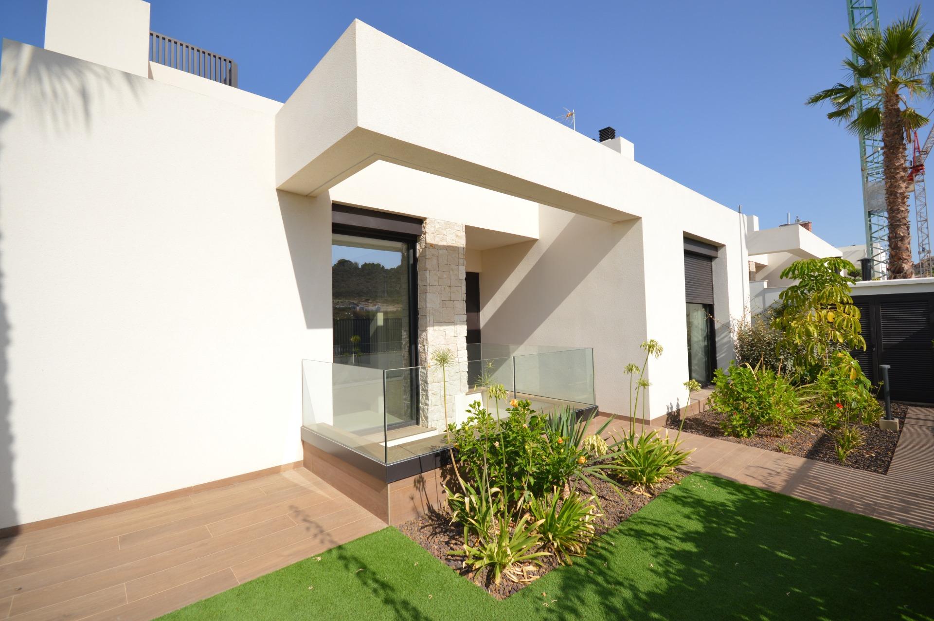 Villa for sale in Algorfa, Alicante, Spain