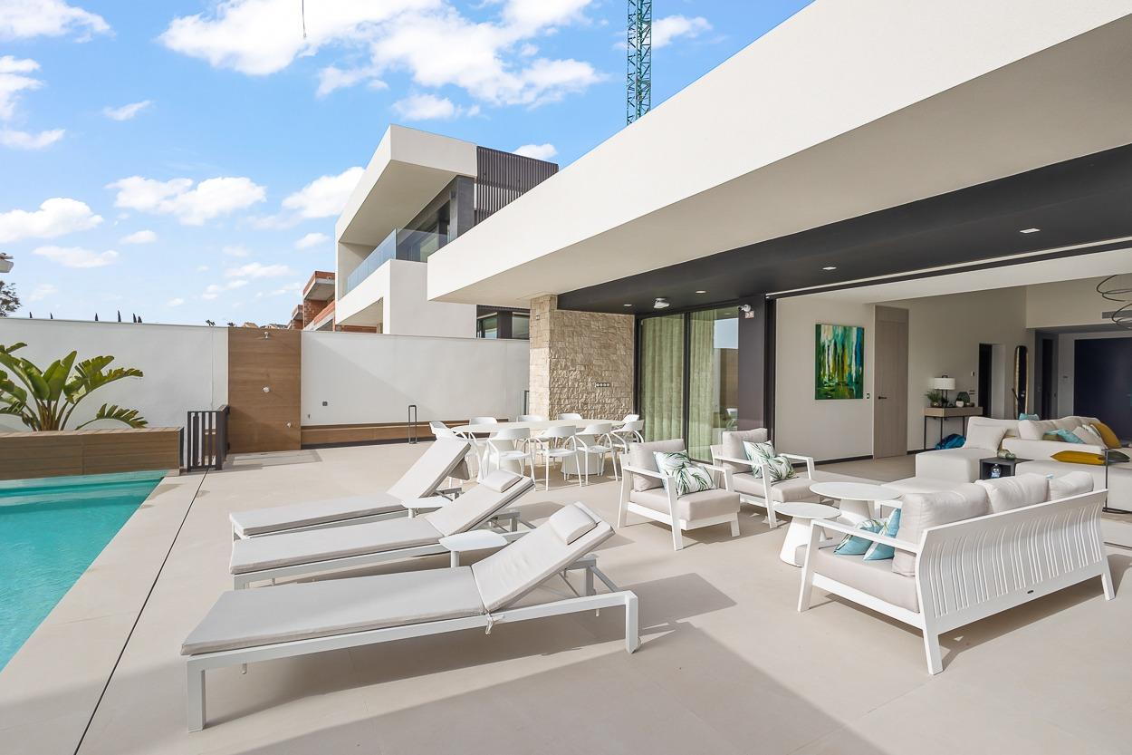 Villa for sale in Algorfa, Alicante, Spain