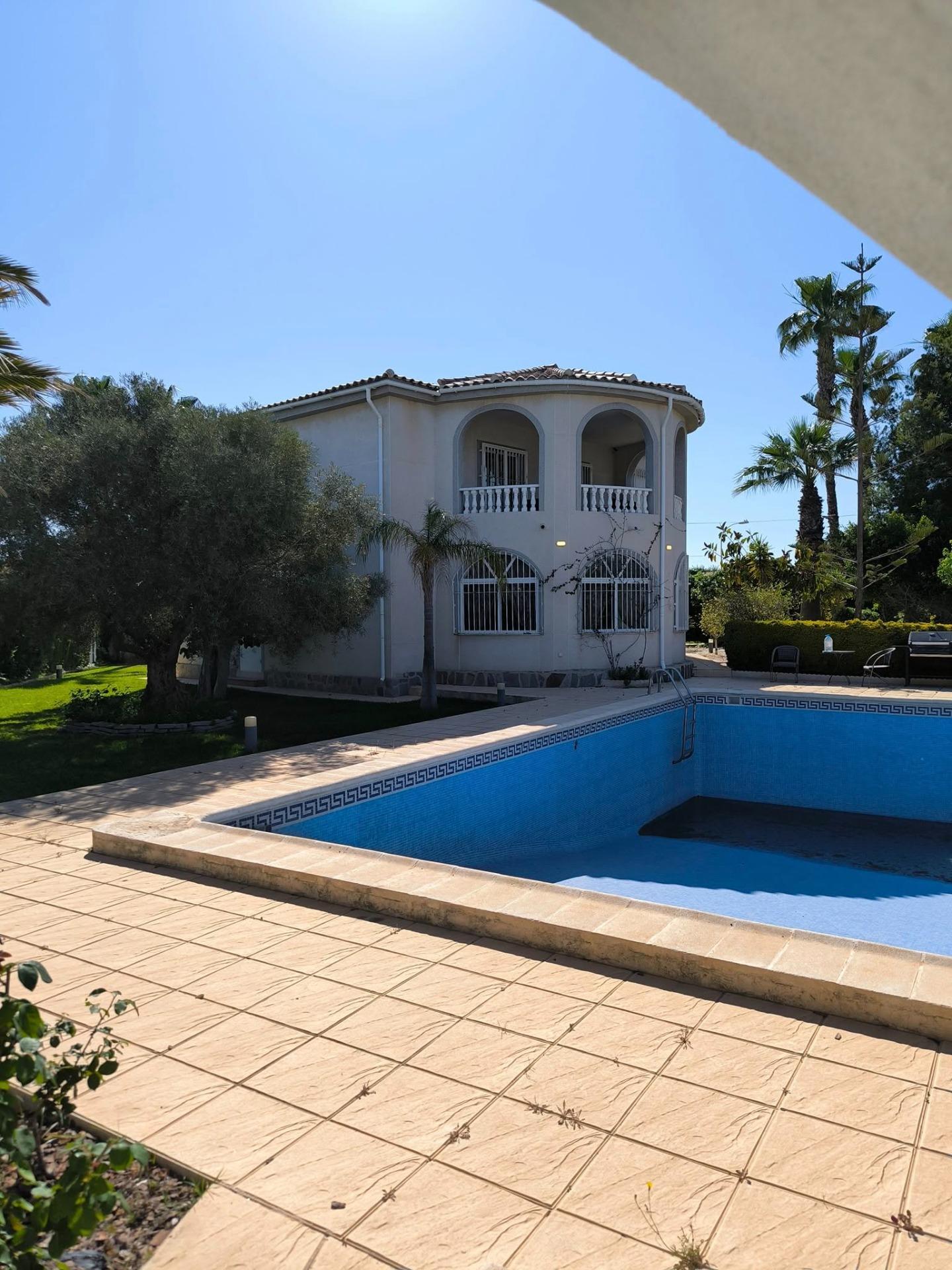 Villa for sale in Torrevieja, Alicante, Spain