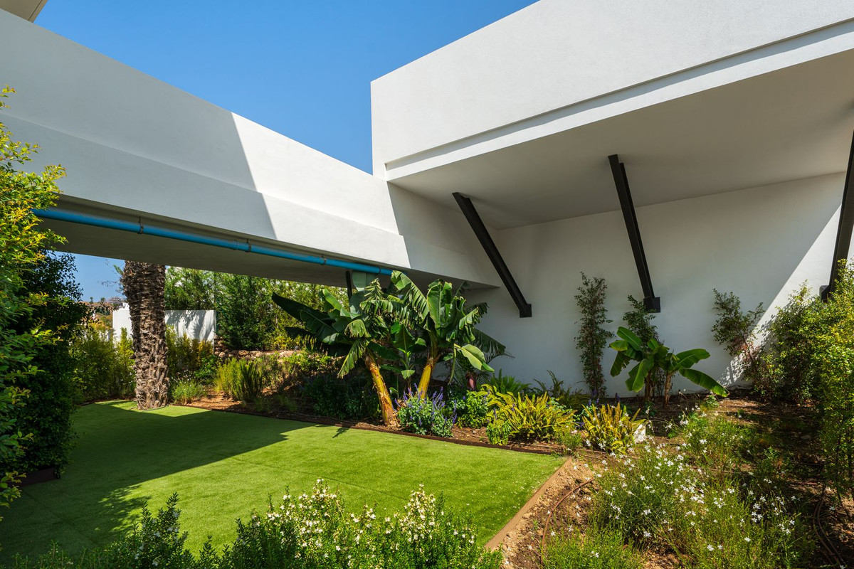 Villa for sale in Estepona, Málaga, Spain
