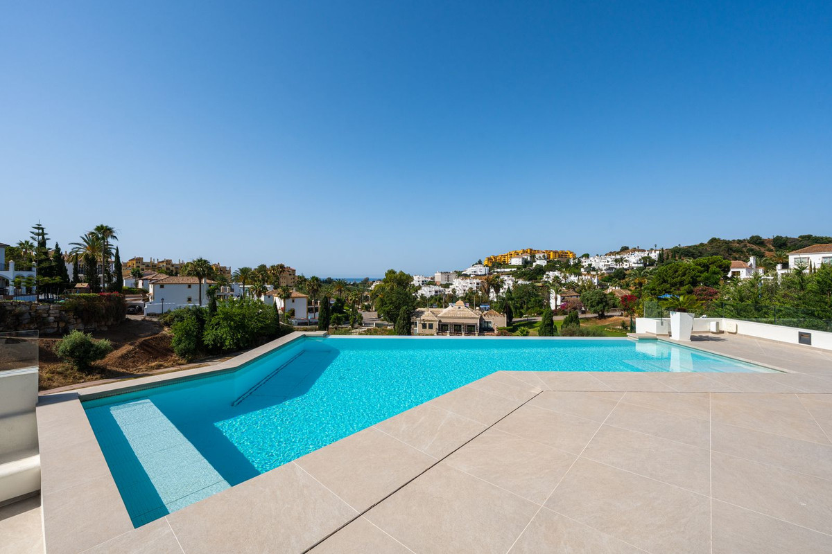 Villa for sale in Estepona, Málaga, Spain