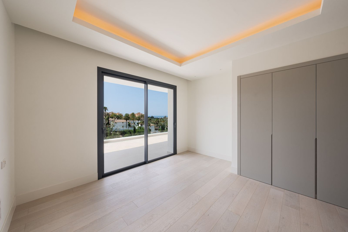Villa for sale in Estepona, Málaga, Spain