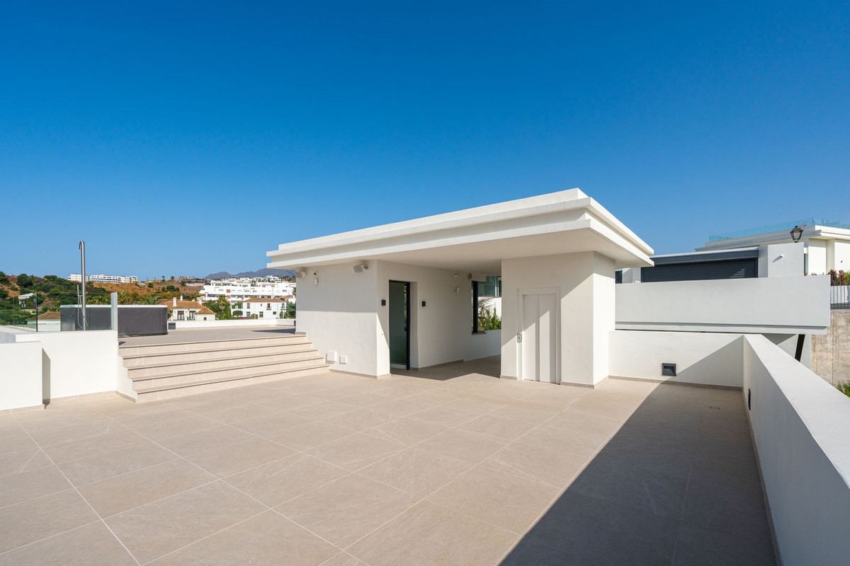 Villa for sale in Estepona, Málaga, Spain