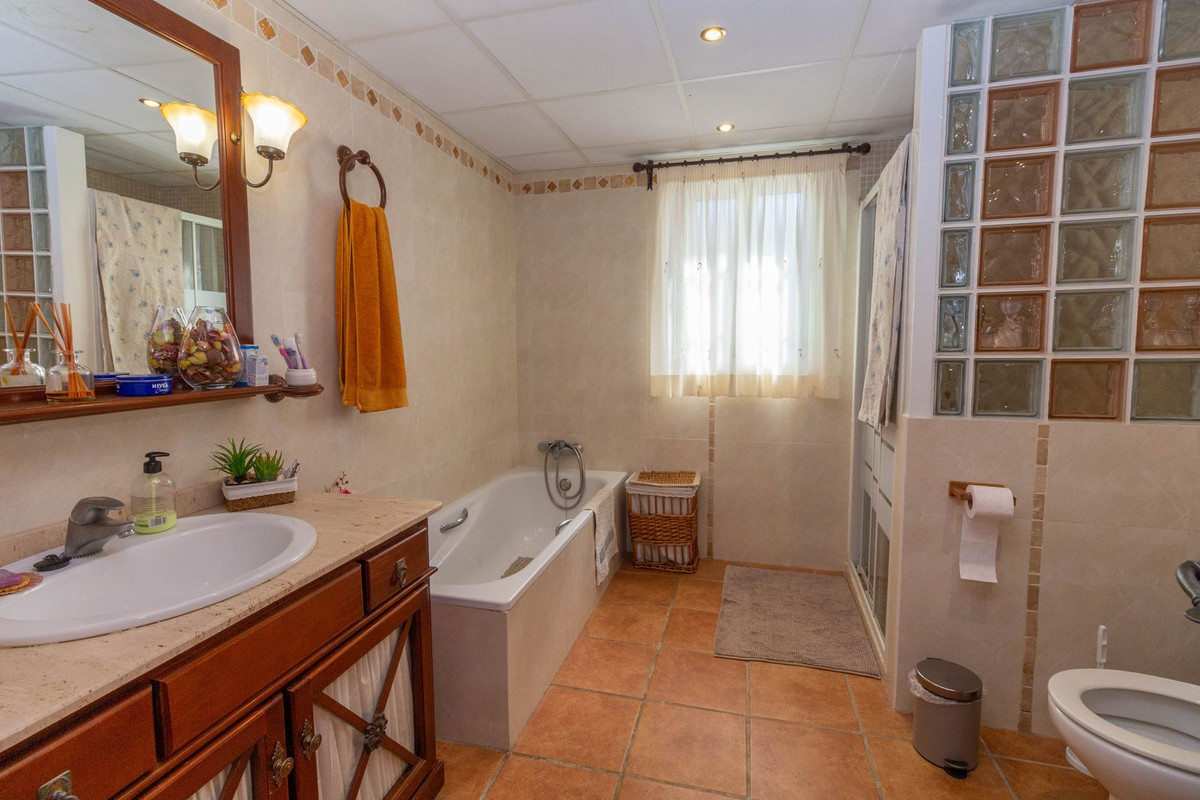 Finca for sale in Entrerrios, Málaga, Spain