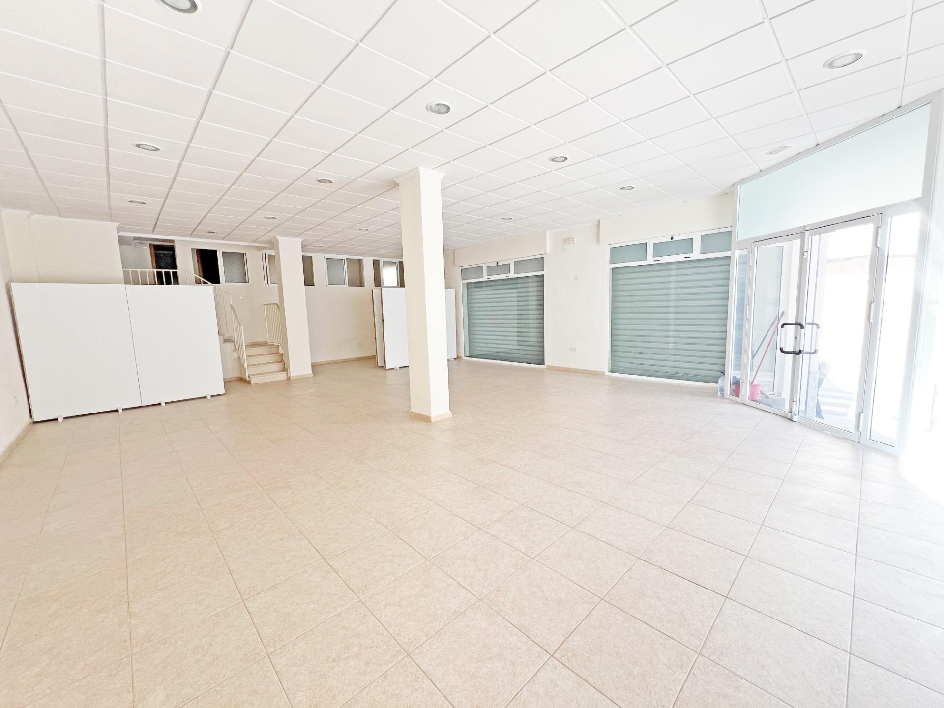 Commercial unit for sale in Guardamar Del Segura, Alicante, Spain