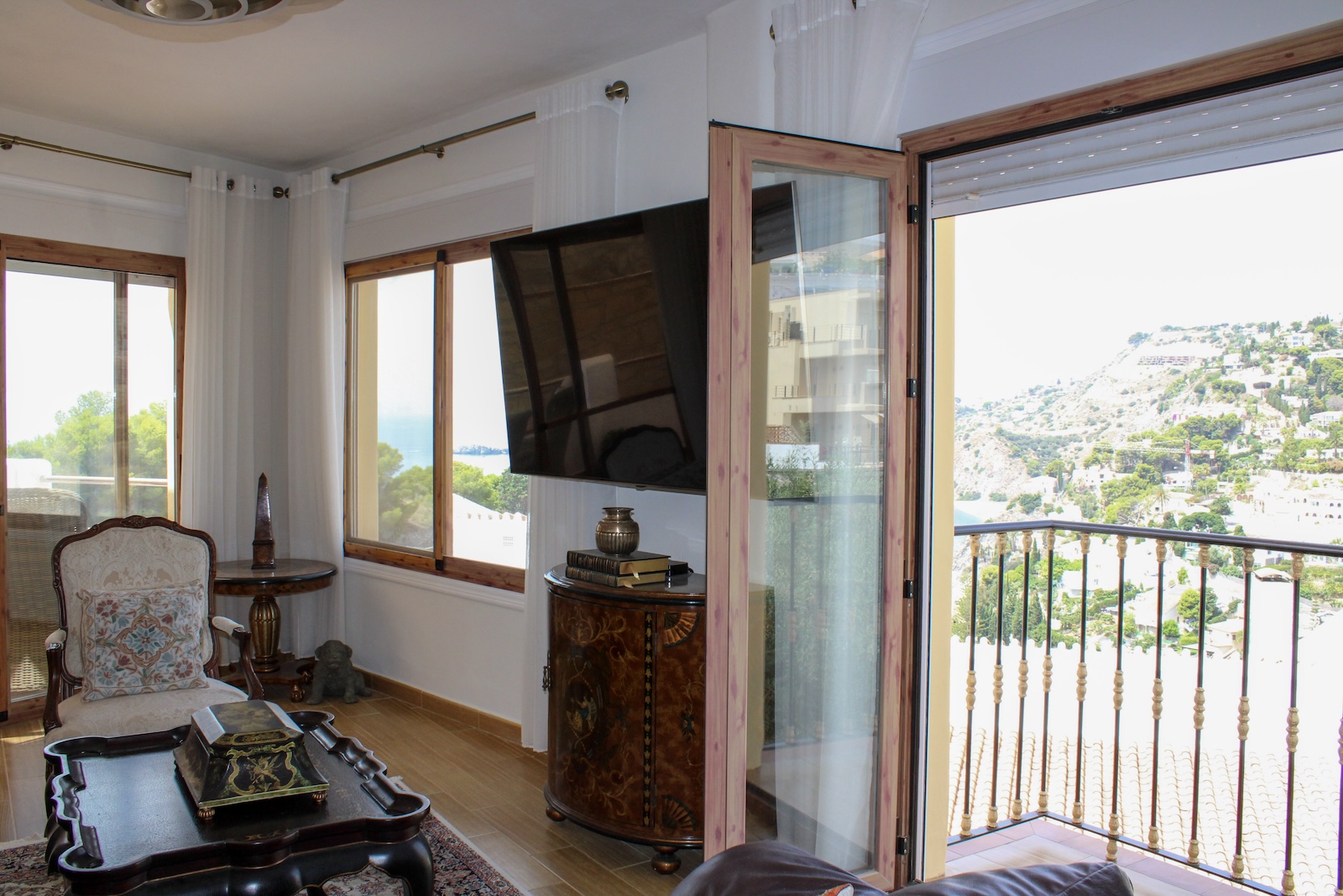 Villa for sale in Almuñecar, Granada, Spain
