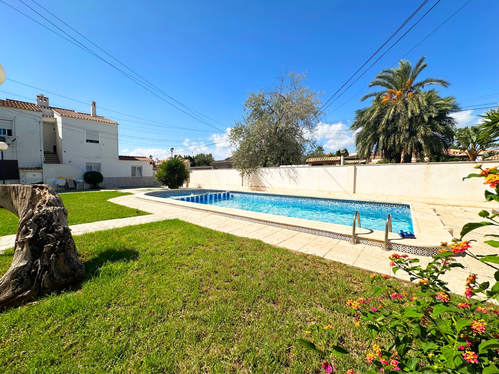 Bungalow for sale in Orihuela Costa, Alicante, Spain