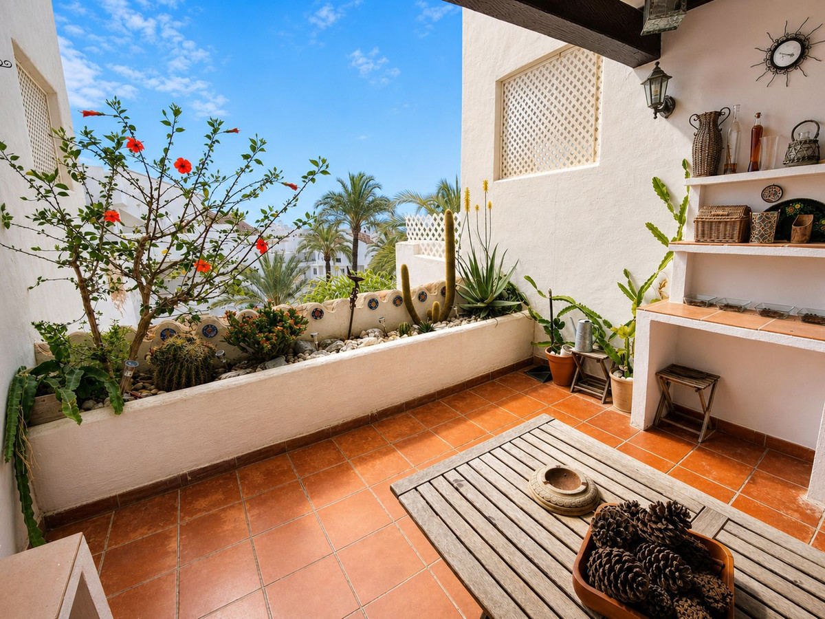 Penthouse for sale in La Duquesa, Málaga, Spain
