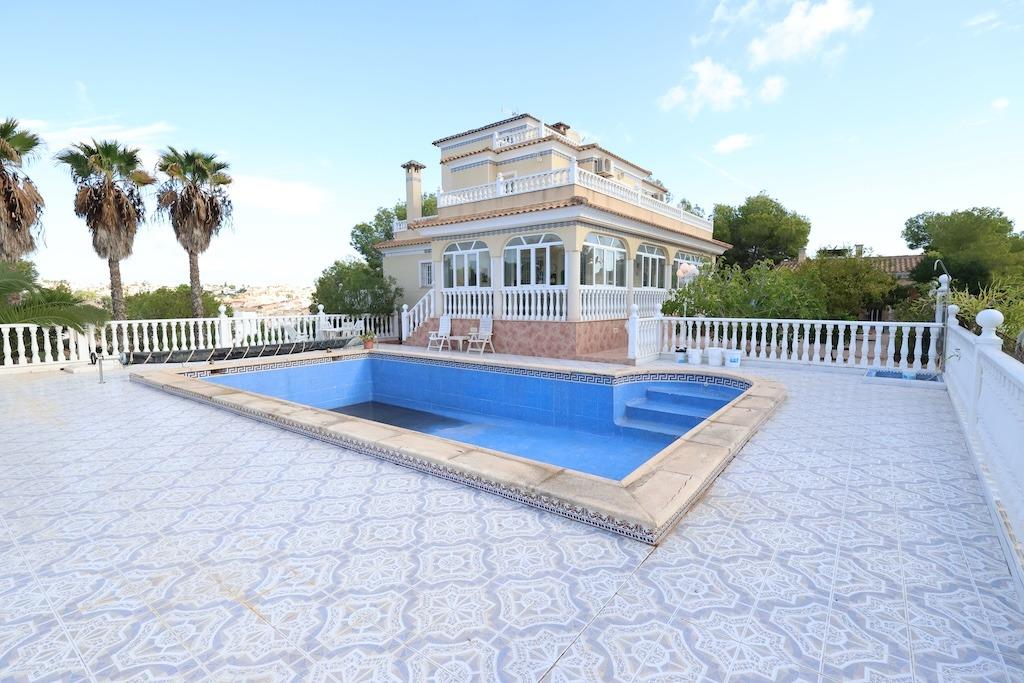 Villa for sale in Orihuela Costa, Alicante, Spain