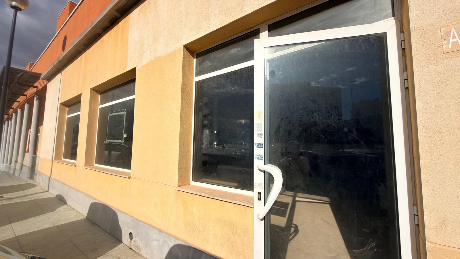 Comercial en venta en Orihuela Costa