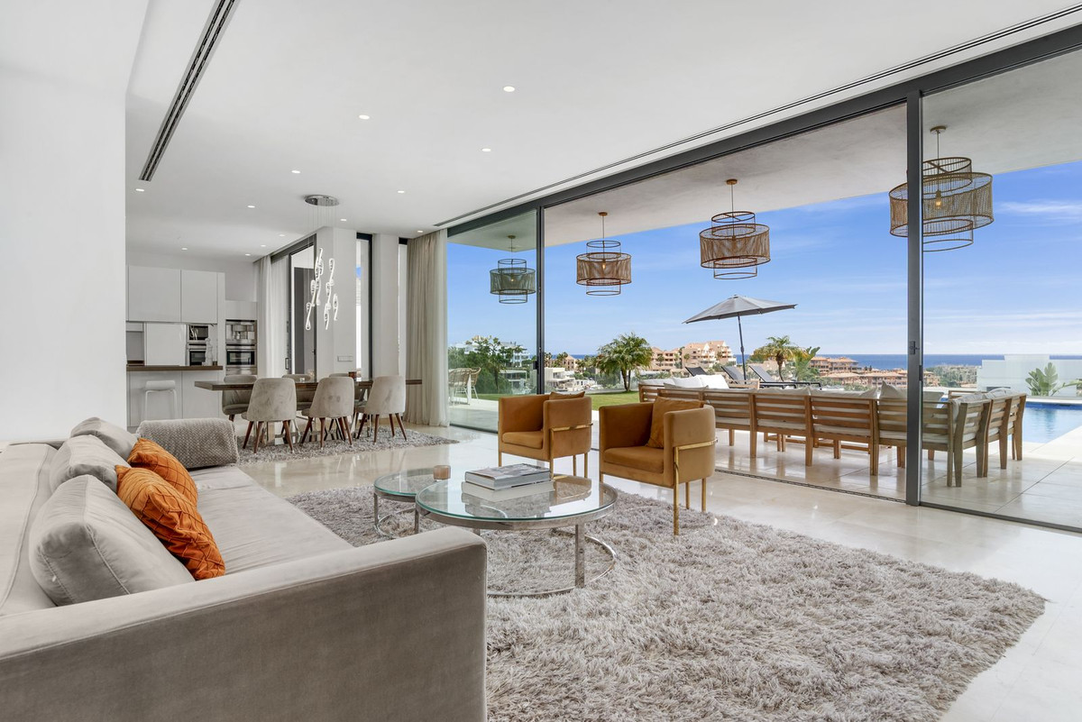 Villa for sale in Benahavis, Málaga, Spain