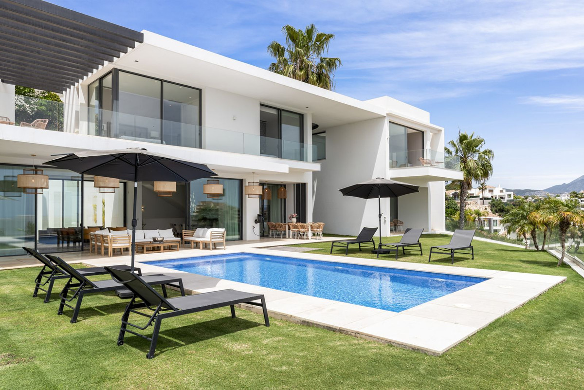 Villa for sale in Benahavis, Málaga, Spain