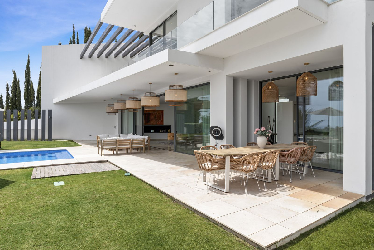Villa for sale in Benahavis, Málaga, Spain