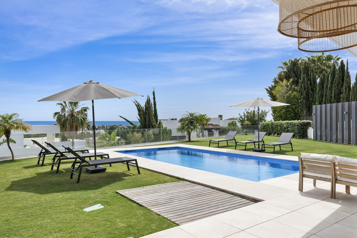 Villa for sale in Benahavis, Málaga, Spain