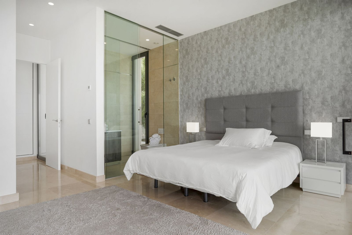Villa for sale in Benahavis, Málaga, Spain