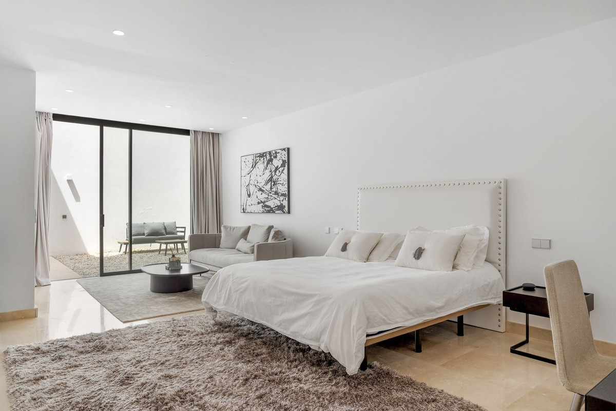 Villa for sale in Benahavis, Málaga, Spain