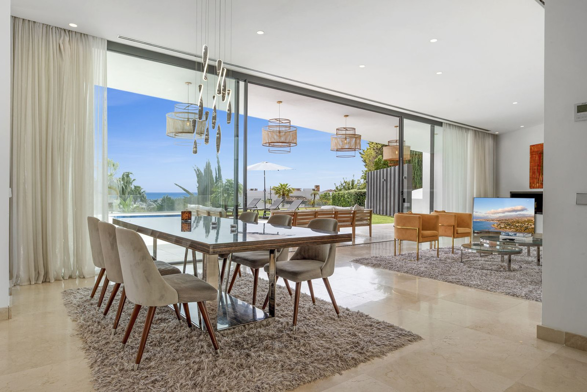 Villa for sale in Benahavis, Málaga, Spain