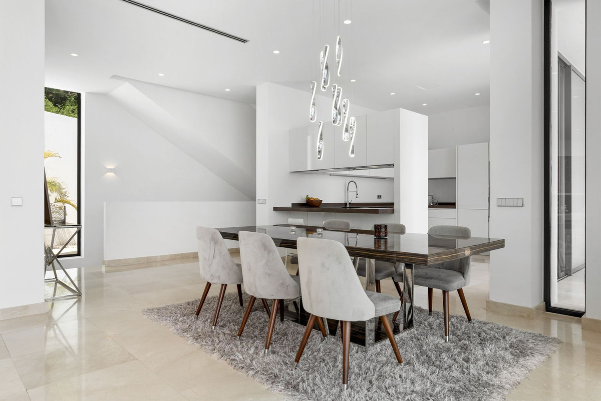 Villa for sale in Benahavis, Málaga, Spain