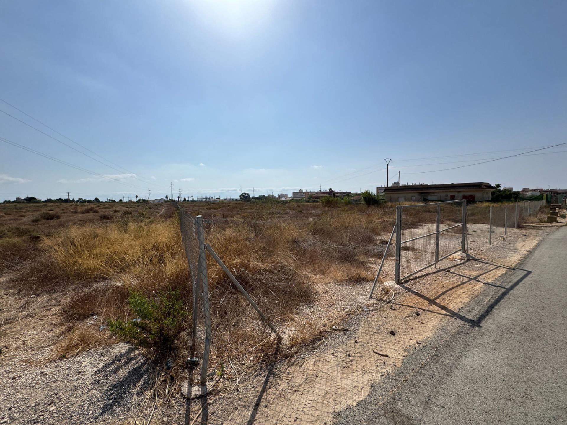 Finca en venta en Los Montesinos
