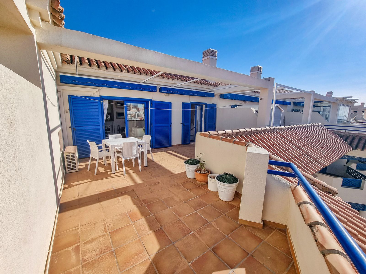 Penthouse for sale in San Luis De Sabinillas, Málaga, Spain
